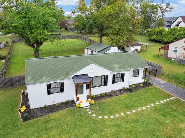 1300 8th St, Old Hickory, TN 37138
