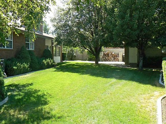 2nd image of 3386 Derby Way