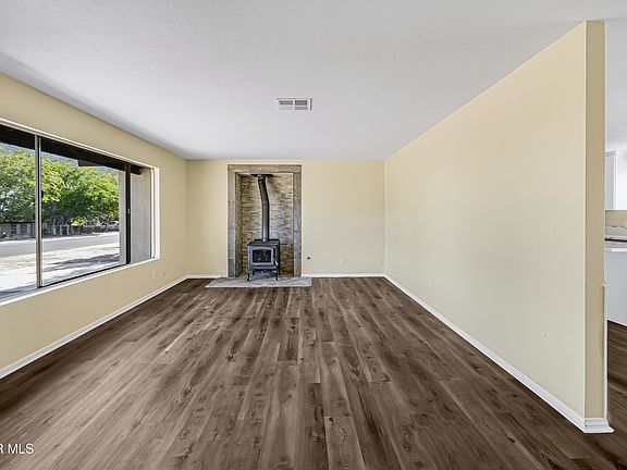 3rd image of 13116 E Avenue W10
