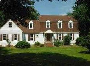 3206 Archers Mill Rd, Suffolk, VA 23434