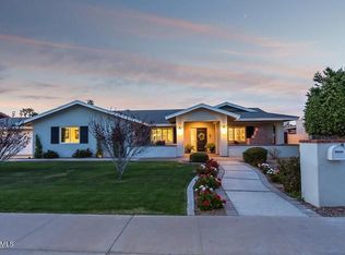 220 W Country Gables Dr, Phoenix, AZ 85023