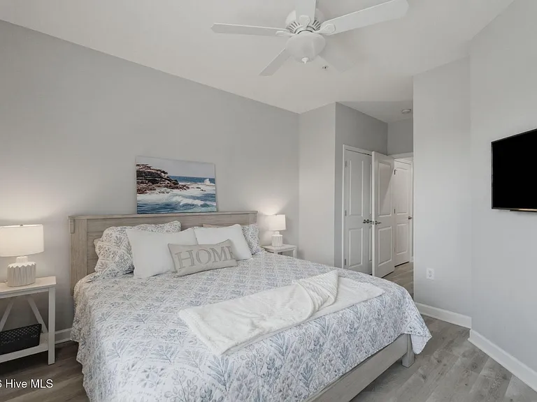 240 Woodlands Way #17 — Photo 14