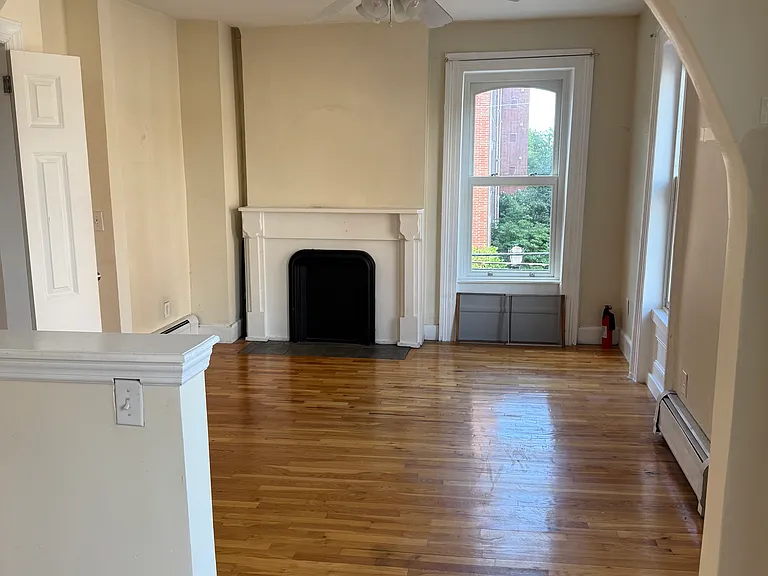 200 Warren St #2 — Photo 7