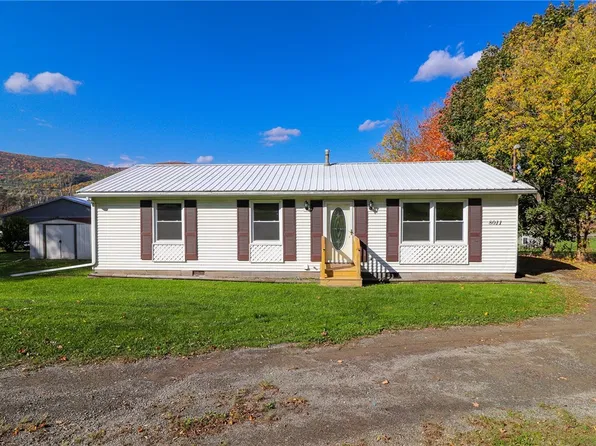 8011 Back Valley Rd, Hammondsport, NY 14840