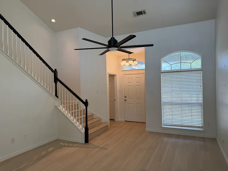 1016 Starlight Dr — Photo 13
