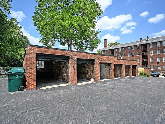 3rd image of 2138 Madison Rd Unit I
