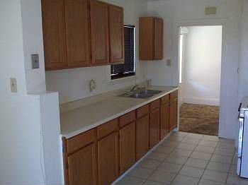 2nd image of 3115 Arizona St