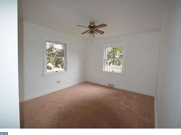 5th image of 309 Scarlett Ave