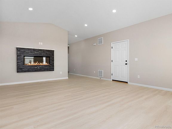 4th image of 981 E Waverly Drive