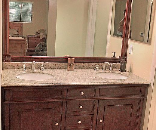Master Vanity