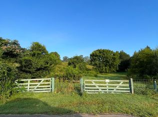 1207 Smith School Rd, Kodak, TN 37764