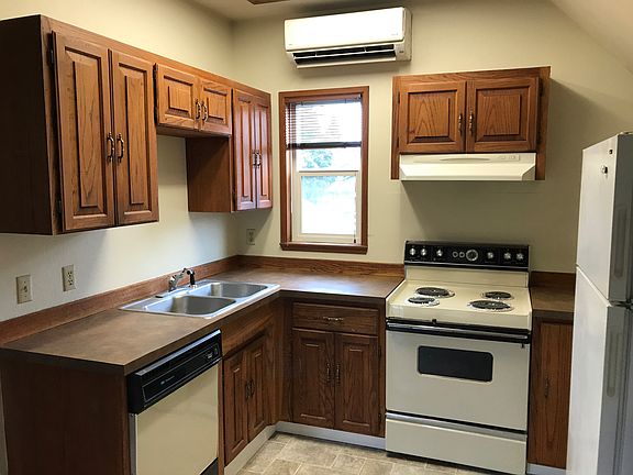 3rd image of 8429 S Park Ave #B