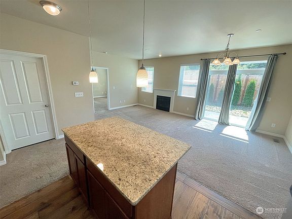 4th image of 7613 Brianna Court SE