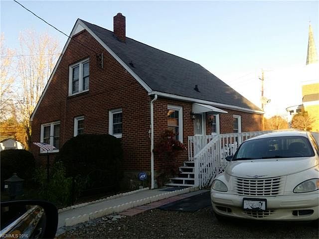 2nd image of 299 Hazelwood Ave