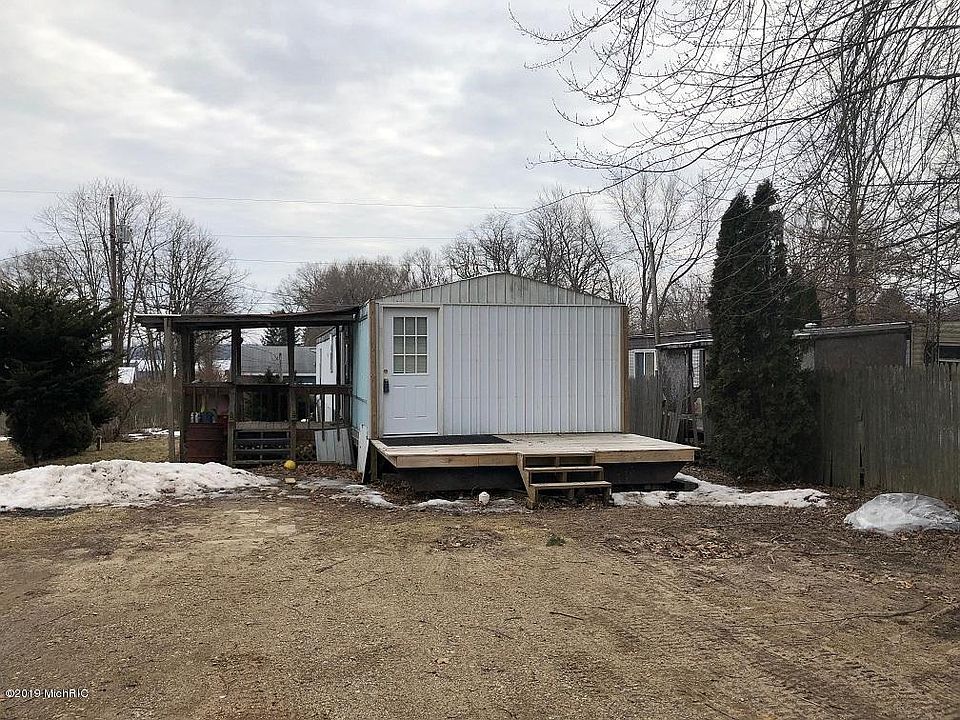 1st image of 33603 School St