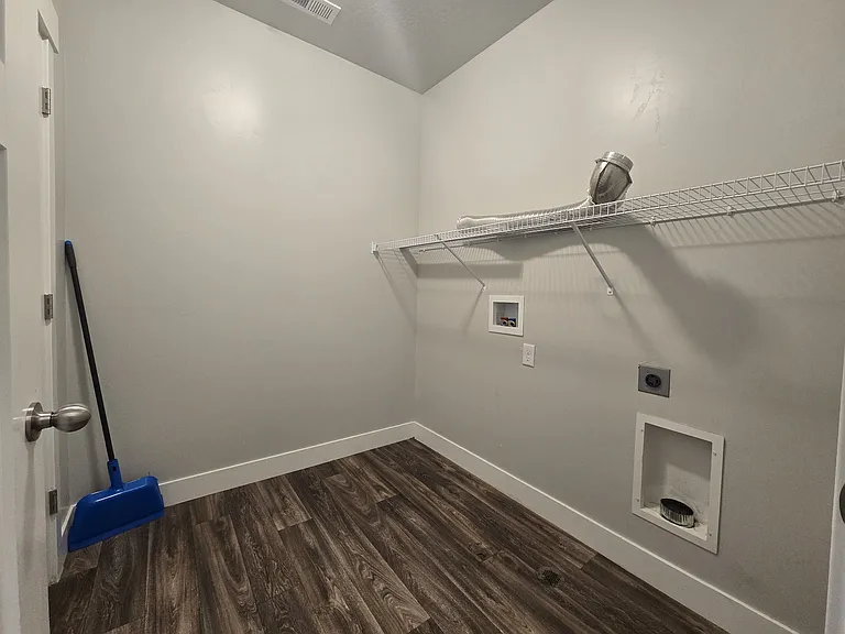14708 S Astin Ln #203 — Photo 10