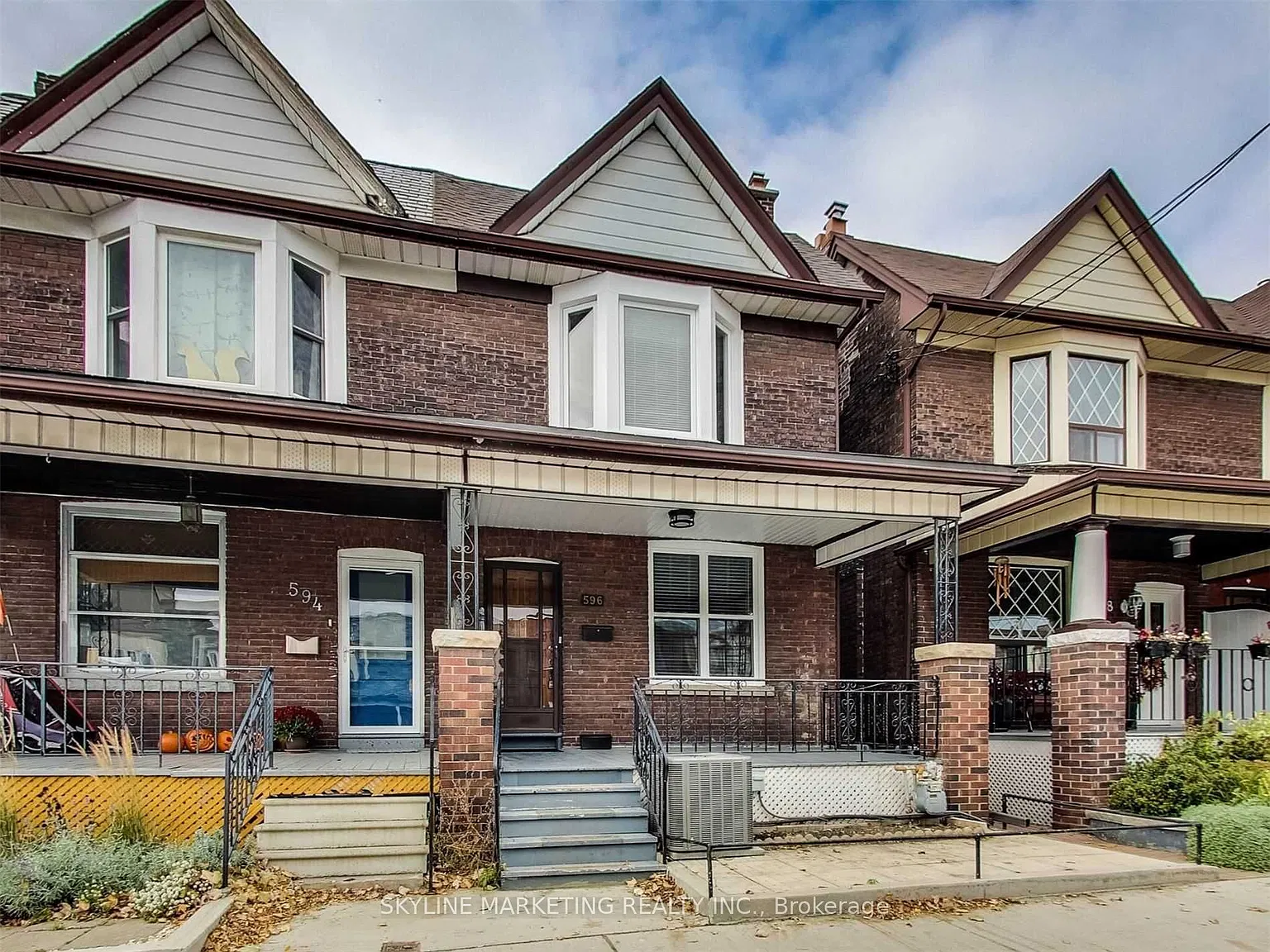 3 bed, $2,660 — Photo 2