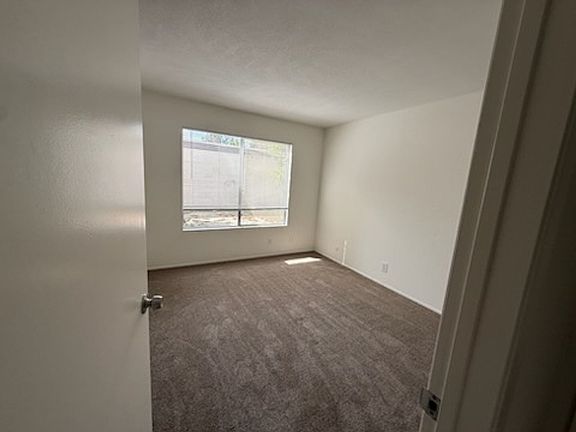 3rd image of 4167 Peregrine Way
