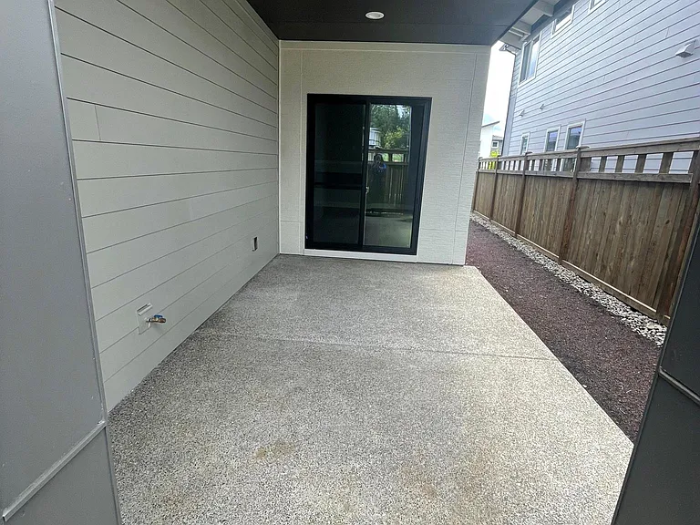 16555 SE Pleasant Valley Pkwy — Photo 22