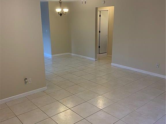 5th image of 3031 Waterway Dr