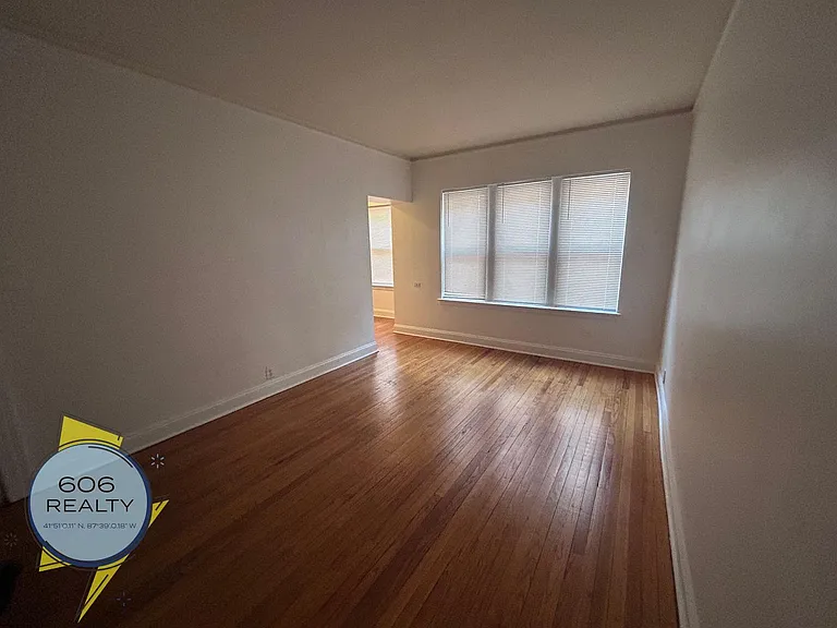 7340-50 N. Damen Ave — Photo 20