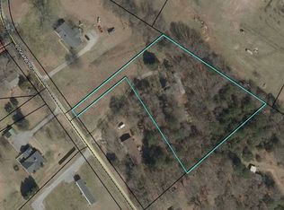 202 Coggins Rd, Woodruff, SC 29388