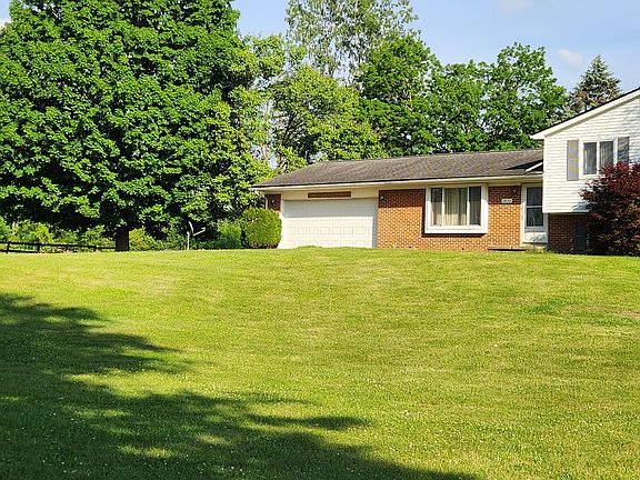 Front of House & Front Yard