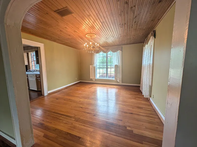 6400 Gibson Ln — Photo 10