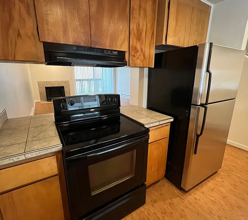12429 1st Ave W #2