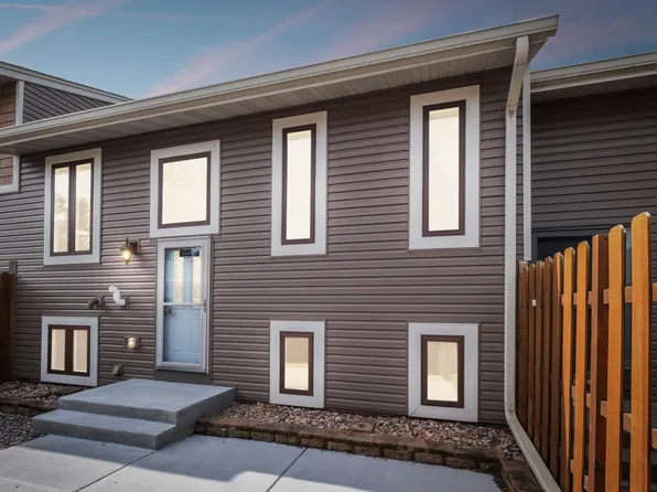 3668 Auger Ave, White Bear Lake, MN 55110