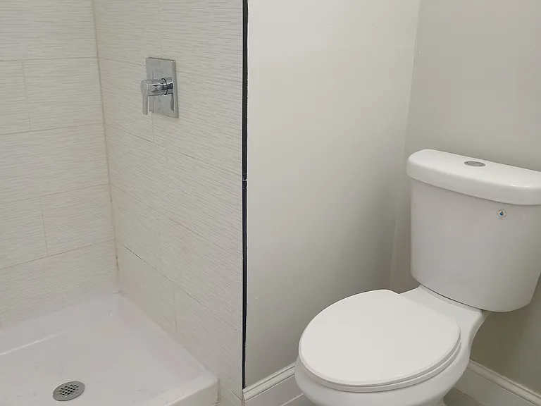 460 Main St #3 — Photo 11