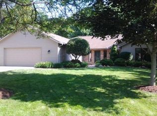 21367 Creekside Dr, Strongsville, OH