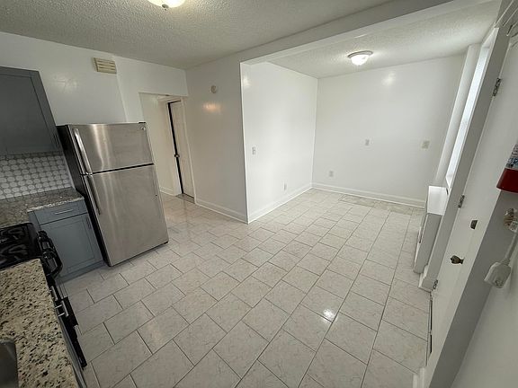 2nd image of 1115 11th St Floor 1