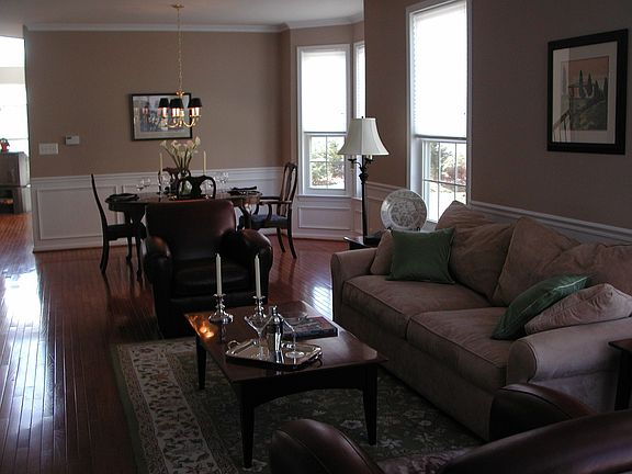 Living Room/Dining Room