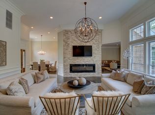 (Undisclosed Address), Hampton Bays, NY 11946