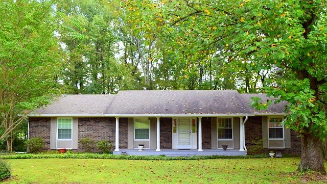 1st image of 3819 Woodcrest Cir NW