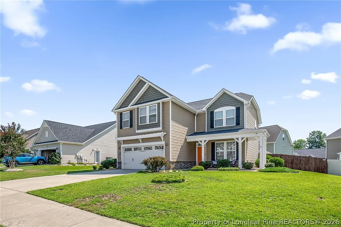 4 bed, 2.5 bath, 2237 sqft, $2,200 — Photo 3