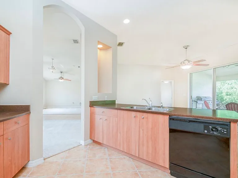 6802 Stoneheath Ln — Photo 10