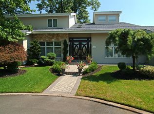 70 Woodvale Loop #1, Staten Island, NY 10309