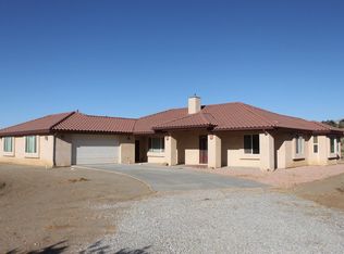 7183 Clover Ct, Oak Hills, CA 92344