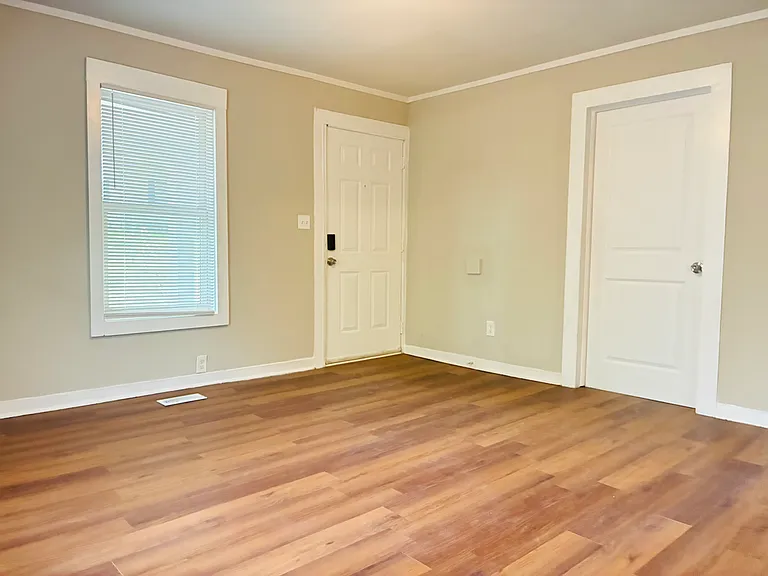 403 S Yates St — Photo 7