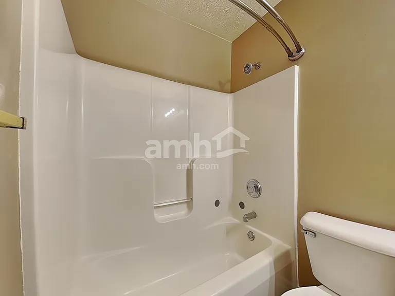132 Warner Dr — Photo 18