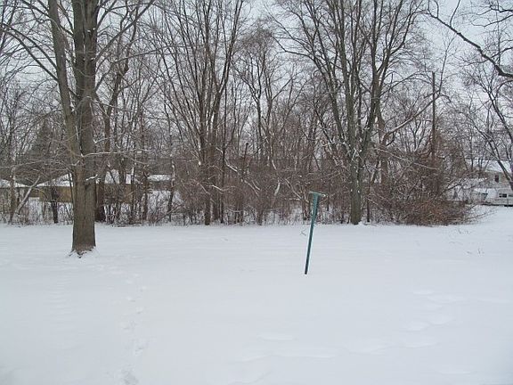 3rd image of 25802 Briarbank Ave