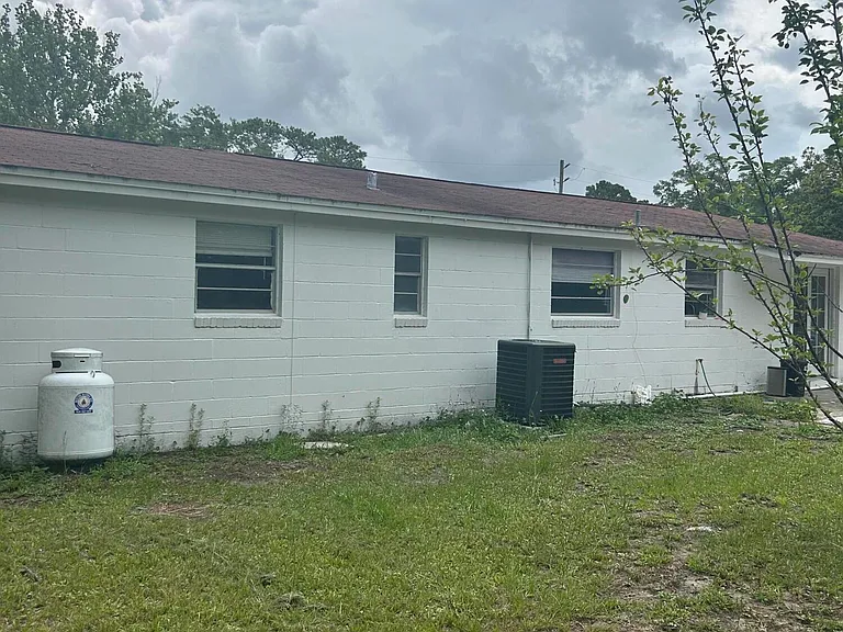 2834 Goldenrod Cir E — Photo 17