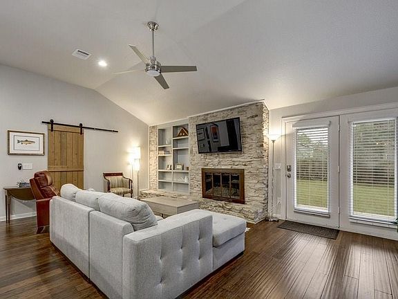 4th image of 2503 Coatbridge Dr