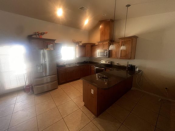 5th image of 2559 E Edais St