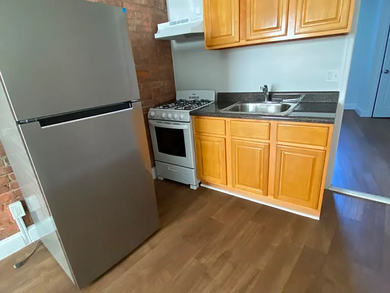 69 N Broadway #69B — Photo 2