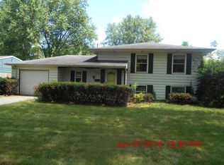 1249 N Wood Ave, Griffith, IN 46319