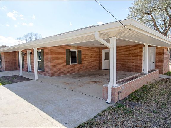 3rd image of 318 Camellia Dr