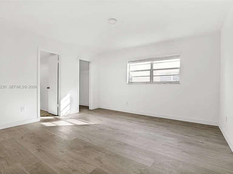 8295 NE Miami Ct #4 — Photo 31